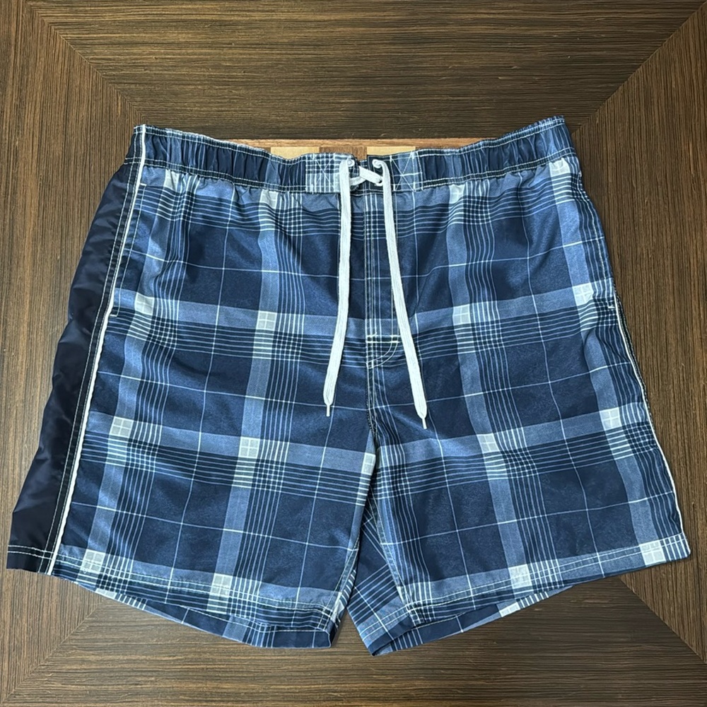 Faded Glory multi-blue plaid drawstring waist swim trunks mens size XL (40-42).
